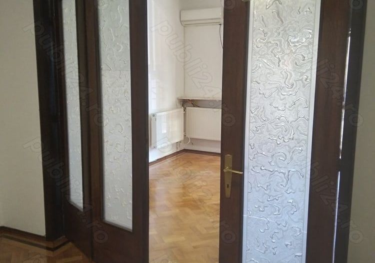 APARTAMENT IN VILA  PARCARE ZONA VICTORIEI - Poză 4
