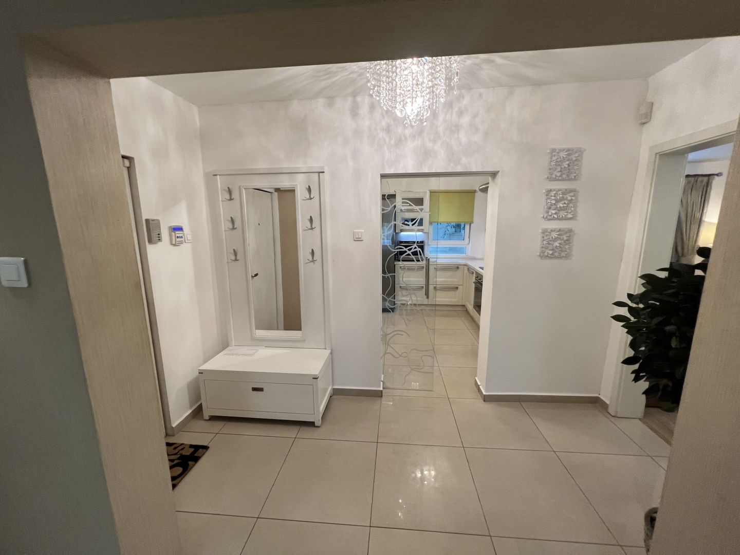 Apartament Lux 4 camere metrou loc parcare - Poză 4