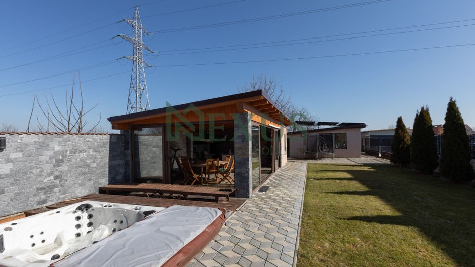 Casă/Vilă modernă de vânzare la intrare în Bogdan Vodă, județul Bacău. - Poză 12