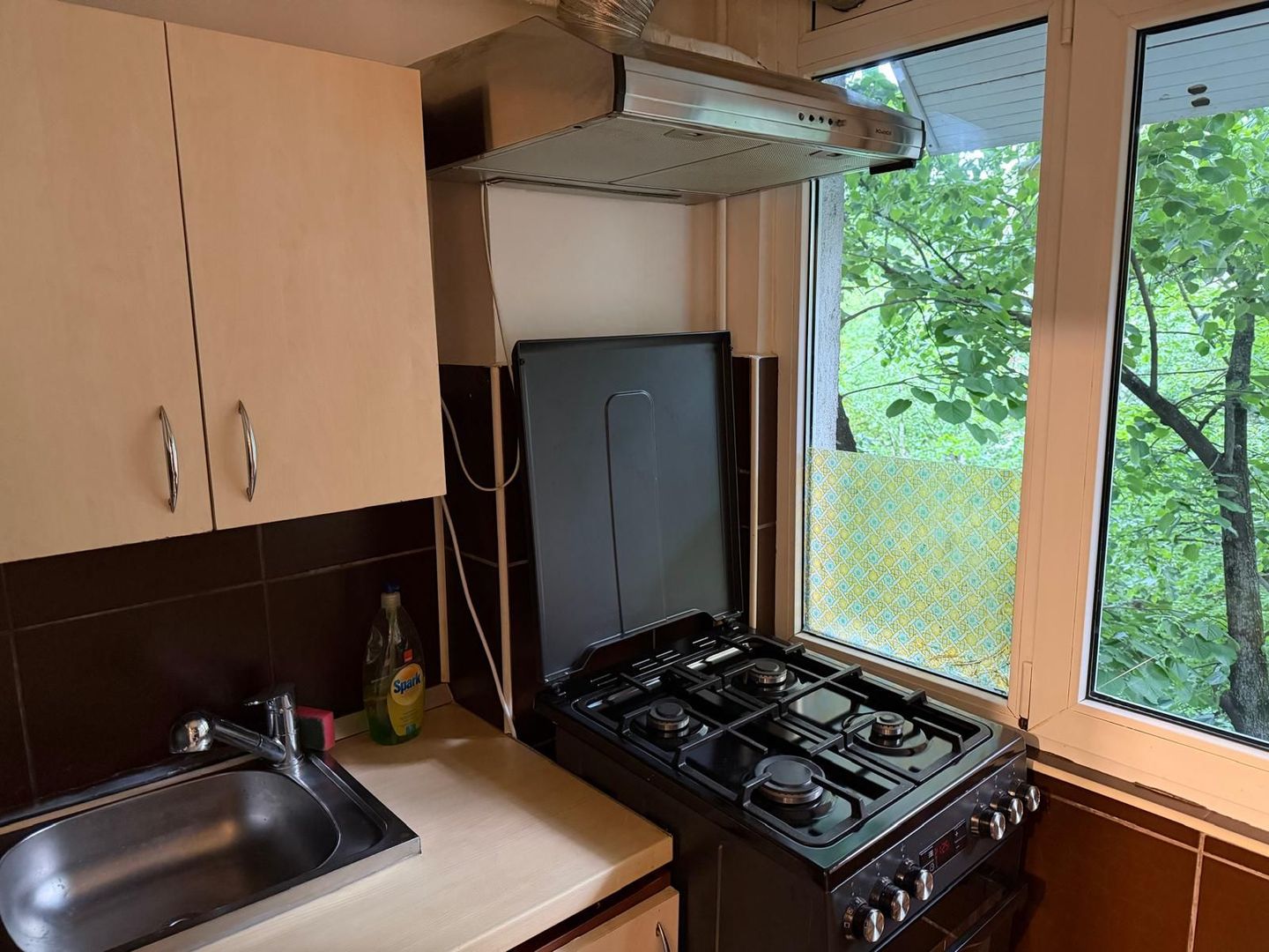 Apartament cu 3 camere, etaj 2, mobilat și utilat, zona GARA - Scoala 8; - Poză 13