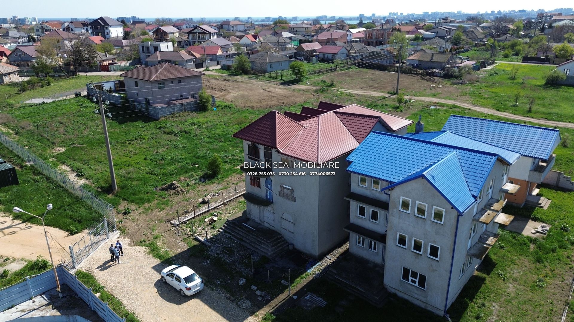 Vila P+2 E De vanzare!!! 14 Camere, 12 dormitoare l zona Palazu Mare - Poză 3