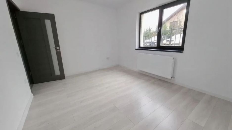 Ap. 2 camere dec INTABULAT 55mp+ loc de parcare V. Lupului 89900 euro - Poză 3