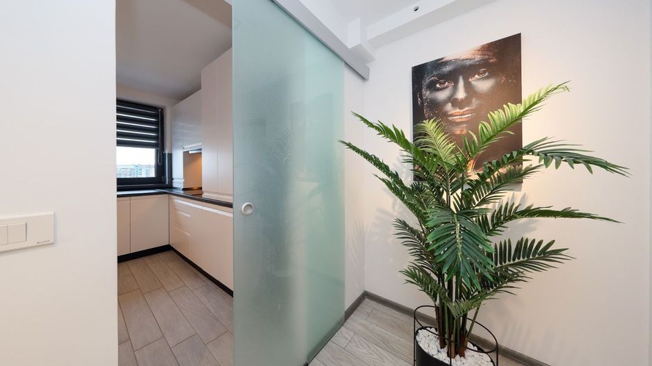 Apartament 2 camere,80 mp utili+parcare subterana-Coresi - Poză 3