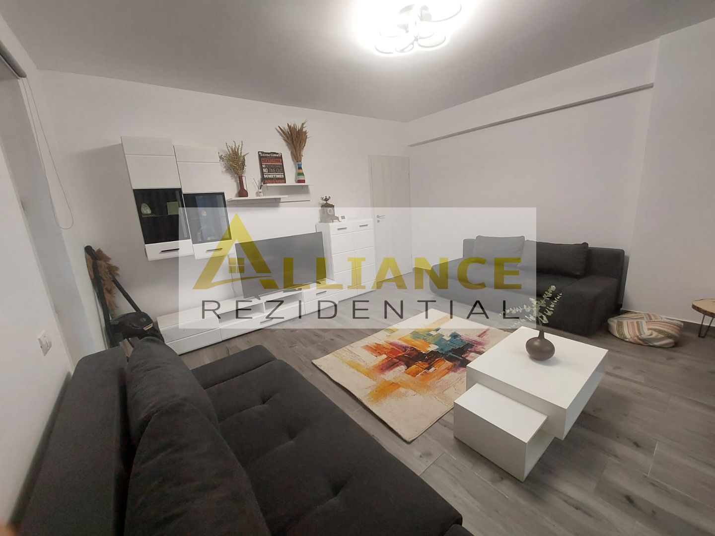 APARTAMENT 2 CAMERE DE VÂNZARE CU CURTE EXCLUSIVĂ - STRADA BIRUINȚEI - Poză 3