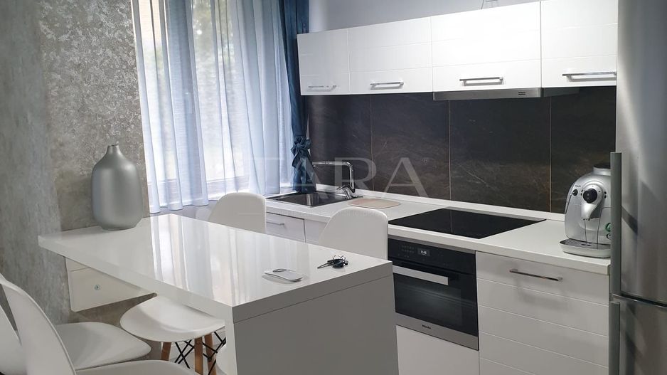 Apartament cu 3 camere de inchiriat in zona Semicentrala - Poză 3