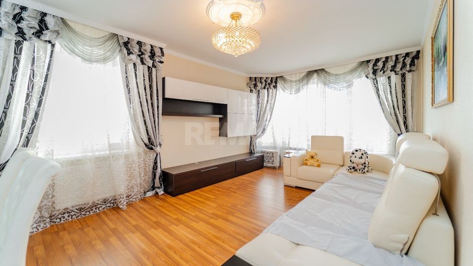 Chirie | 2 dormitoare + living | Alba Iulia 105 - Poză 2
