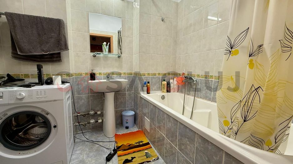 1 cameră, la cheie, Iris! - Poză 4