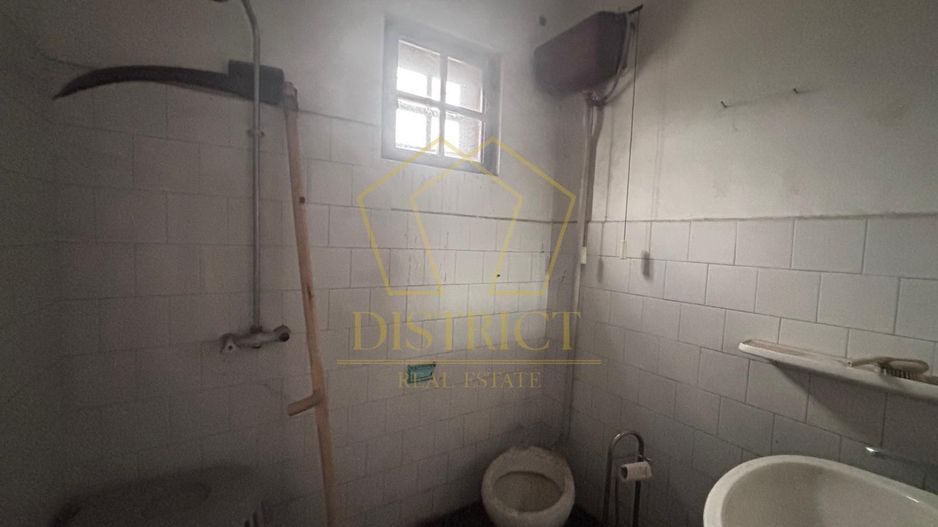 Casa pretabila activitati comerciale, posibilitate mansardare | Ronat - Poză 3