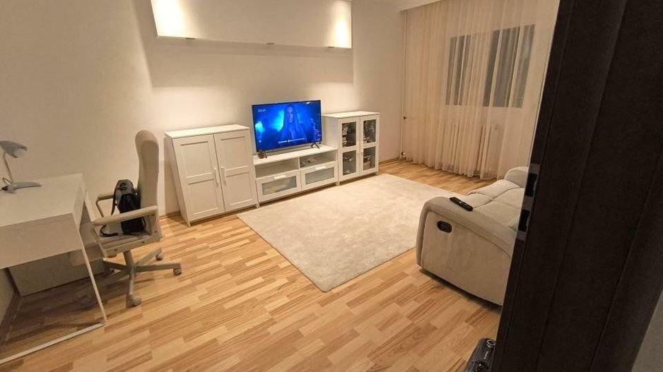Apartament Luminos, 2 camere, Parcul Tineretului. Parcare. - Poză 3