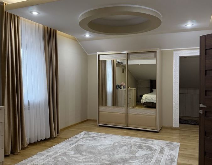 Bragadiru, vila individuala , 8 camere, piscina exterioara - Poză 9