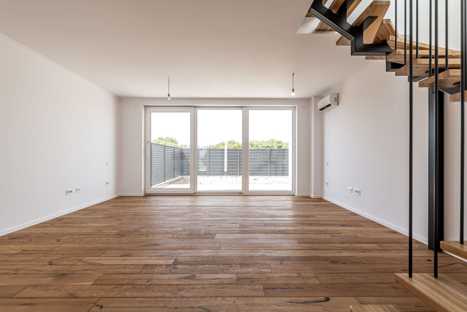 Casa NOUA tip duplex - Complex AFI ARAD - COMISION 0 - Poză 4