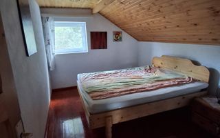 Casa de vanzare cu teren generos in Tocile, Sibiu - Poză 6