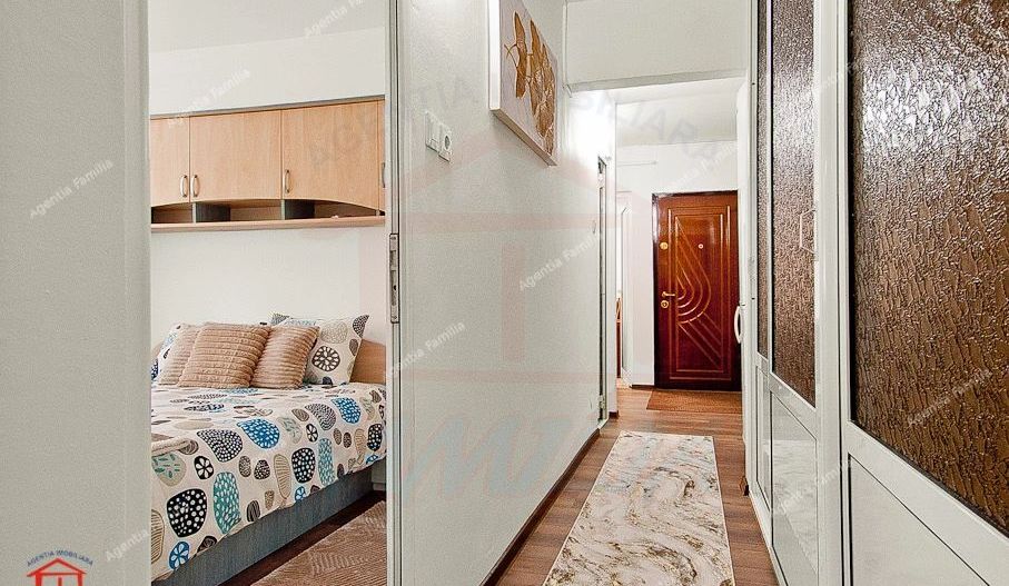 De închiriat apartament 3 camere, Micro 21 - Poză 5