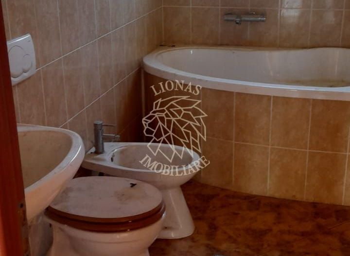 Casa 5 camere 183 mp-teren 2135 mp-garaj- Posmus, Com. Sieu - Poză 7