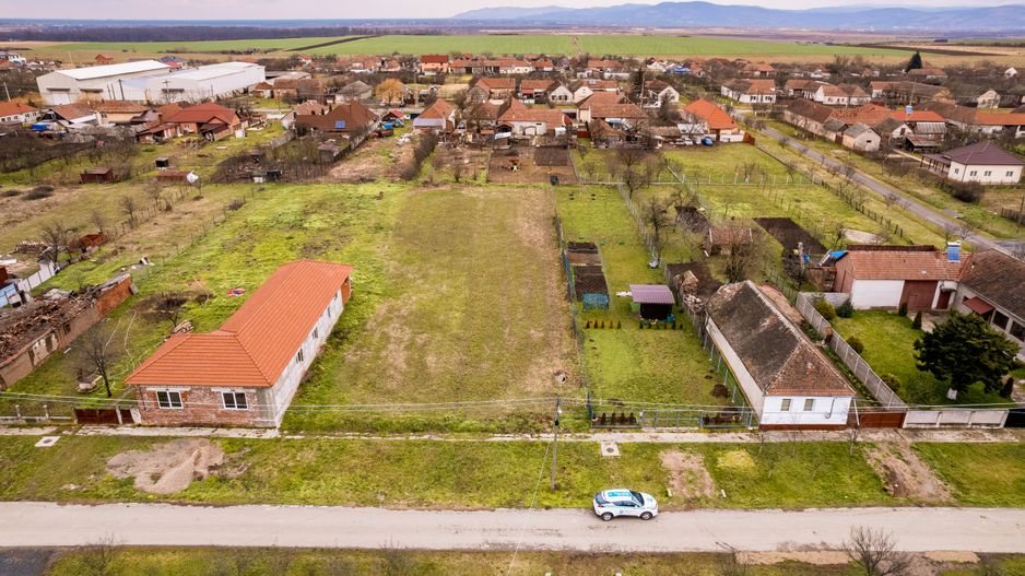 Teren intravilan în Aluniș - Poză 3