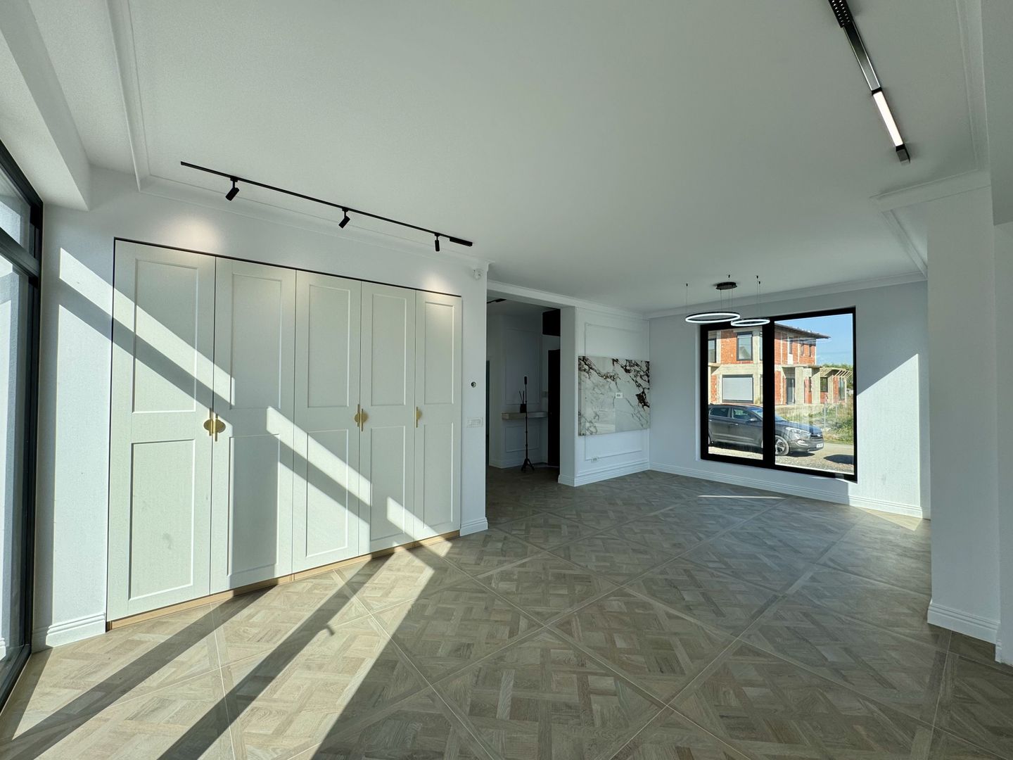 Alege Confortul: Casa Modernă Săcălaz - Poză 3