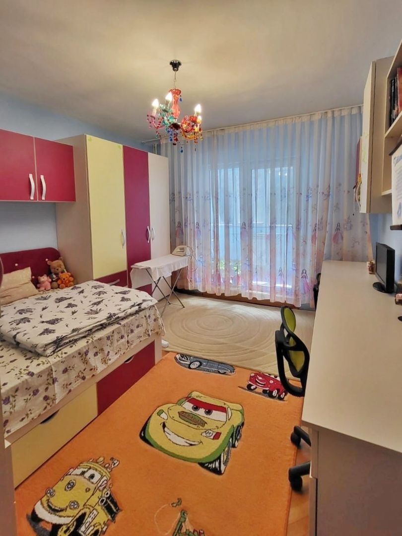 Apart. 3 camere etaj 1, aproape de Complexul Velenta, Oradea – VANZARE - Poză 8