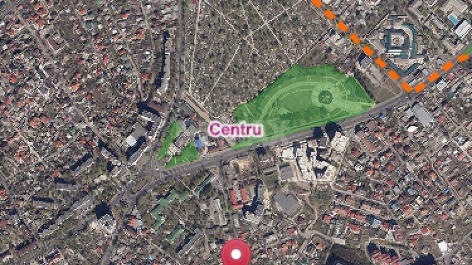 De vânzare teren pentru construcții 4,44 ari cu construcție comercială 123,6 m.p. PUZ zona R3. - Poză 3