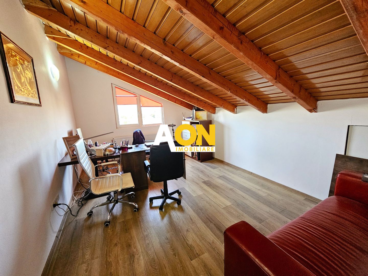 Apartament 4 camere, 2 bai,pretabil pt. birouri, zona ultracentrala - Poză 9