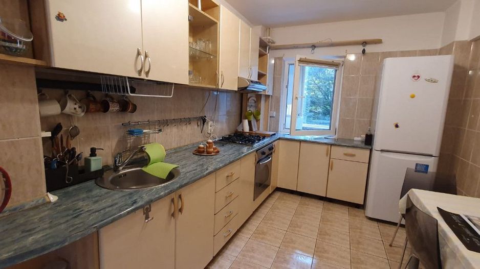Inchiriere apartament spatios, Centru - Eremia - Poză 3