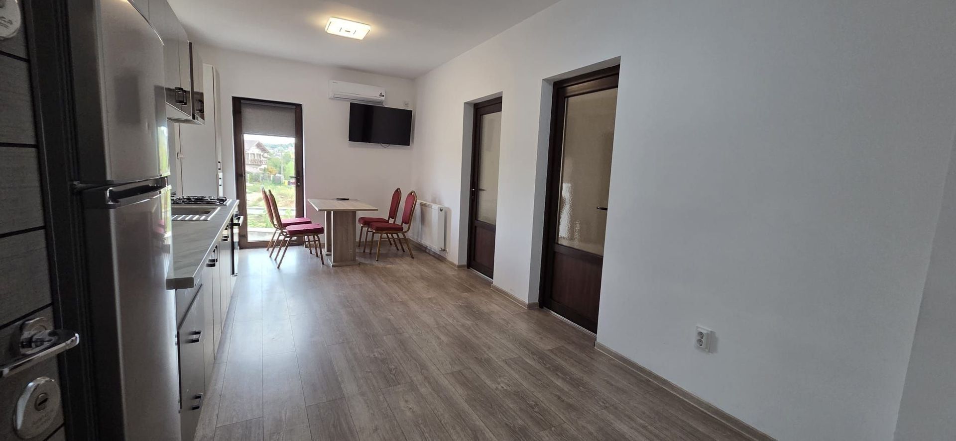 IMOBIL DE ÎNCHIRIAT – 6 APARTAMENTE | 22 LOCURI DE CAZARE - Poză 14