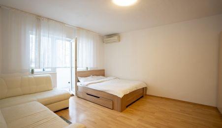 Apartament 4 camere 2 bai etaj 1 Iosia