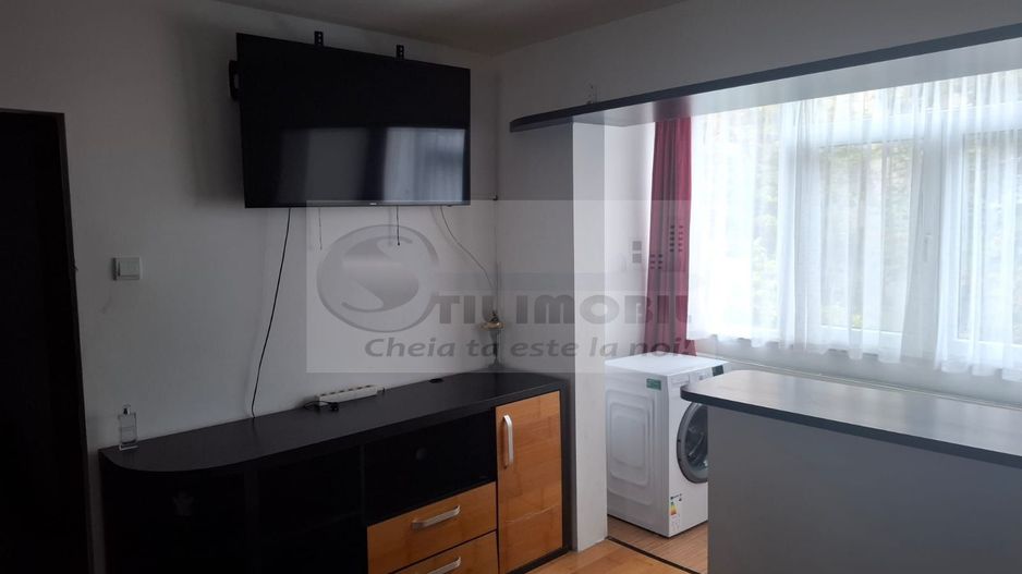 Apartament 3 Camere Podul de Piatra - 550 euro - Poză 3