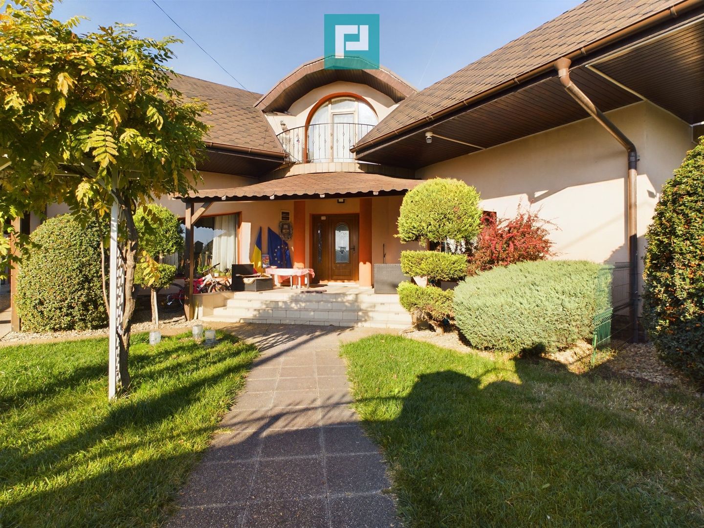 Casă pe Strada Oituz - Poză 1