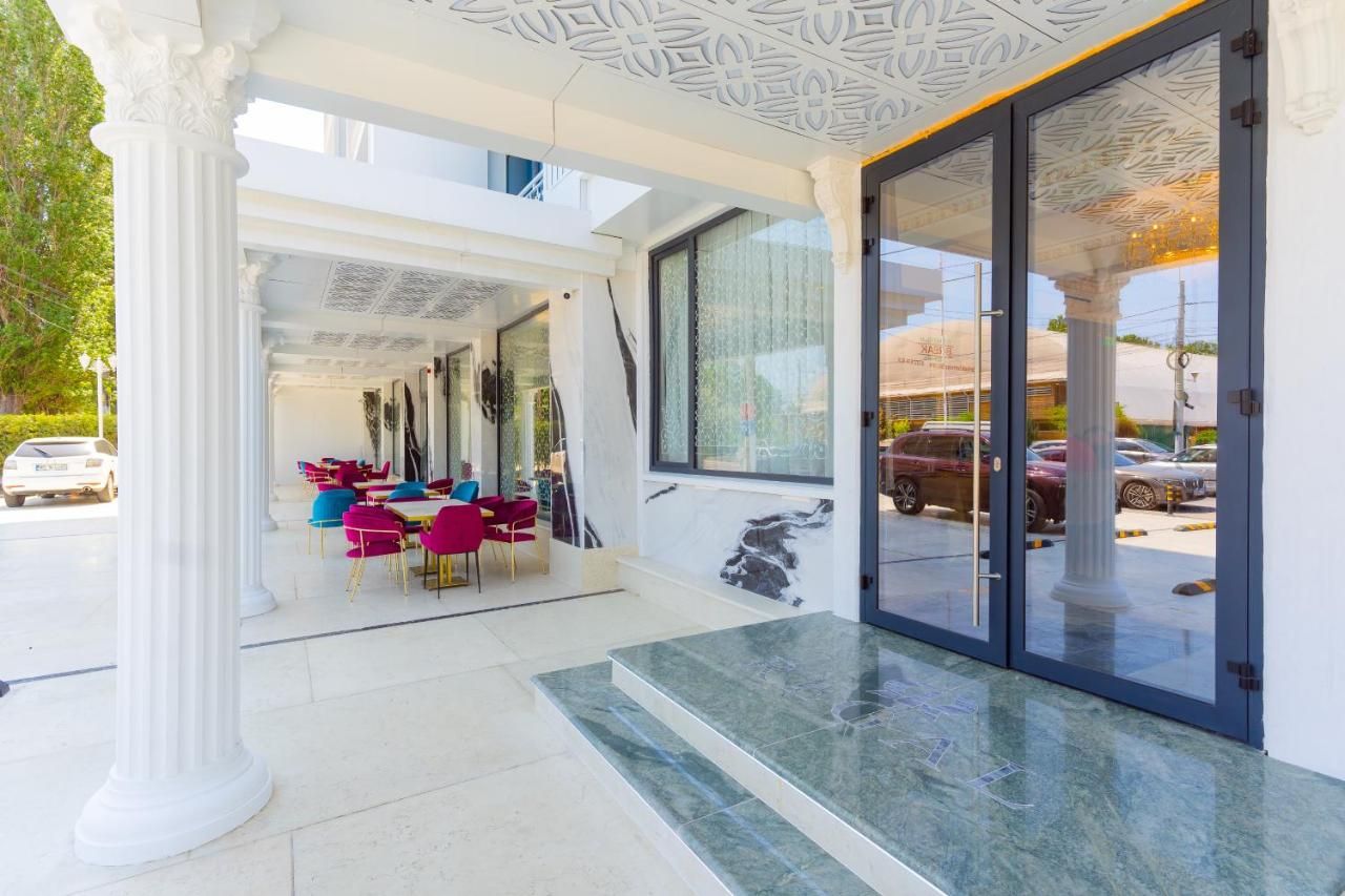 W REGAL Boutique Hotel & Spa – Mamaia - Poză 2