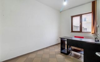De închiriat – Spațiu comercial 100 mp, la stradă principală – între Berceni și  - Poză 3