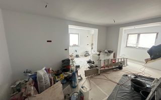 4 camere/ 2 bai / parcare in curte / zona strazii Bucuresti / 2350E mp - Poză 5