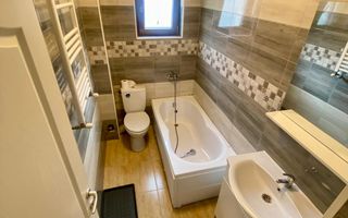 Apartament 1 Camera-Decomandat 30mp+38mp curte si Loc de Parcare-Lunca Cetatuii! - Poză 4