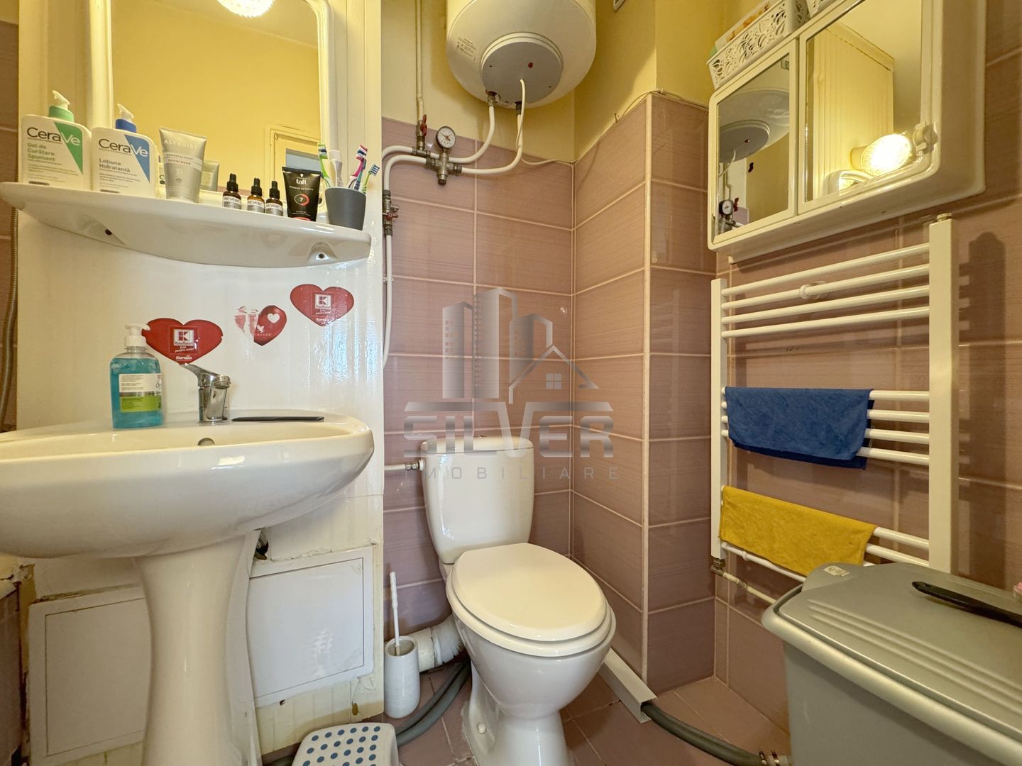 Apartament cu 3 camere/zona strazii Mehedinti. - Poză 10