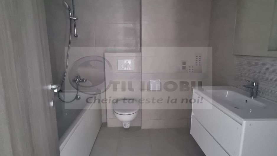 INTABULAT !  Apartament cu 2 camere in oras. Rezidential ! - Poză 4