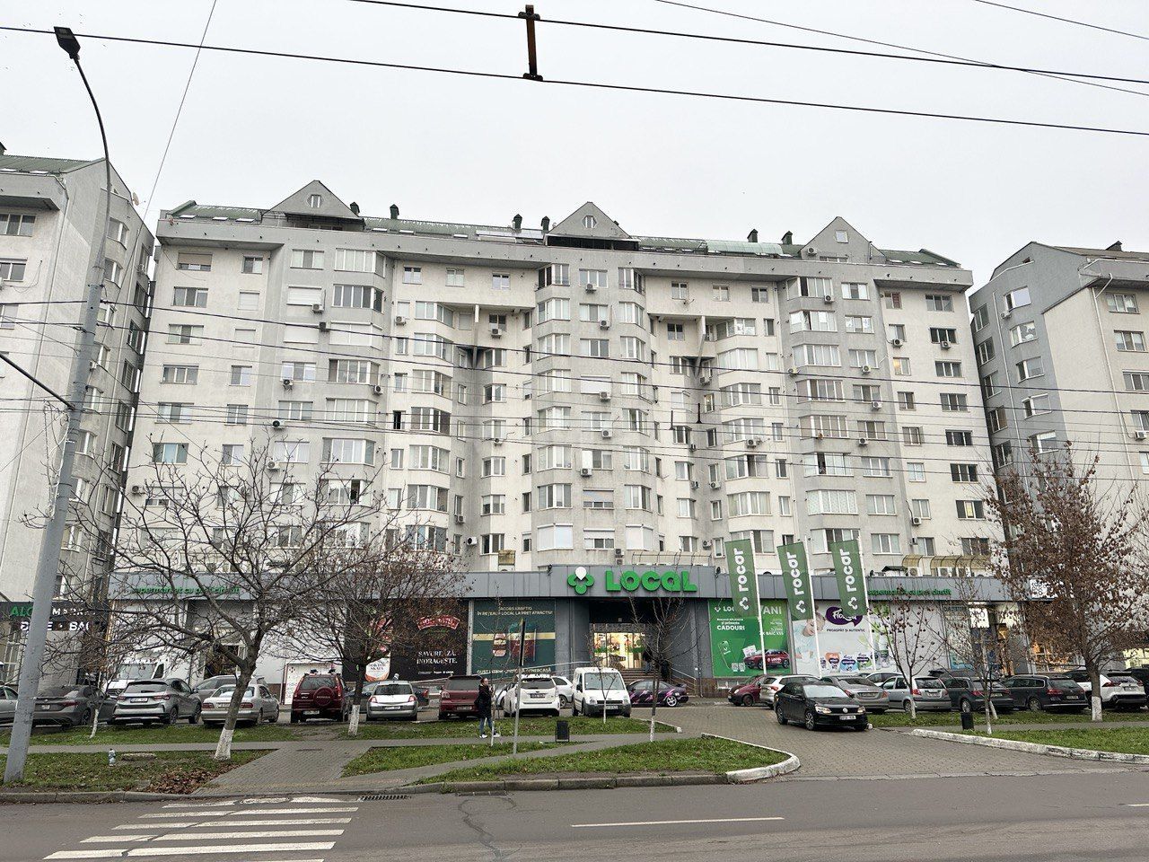 Vând Apartament cu 4 camere100 м². Poșta Veche. - Poză 2