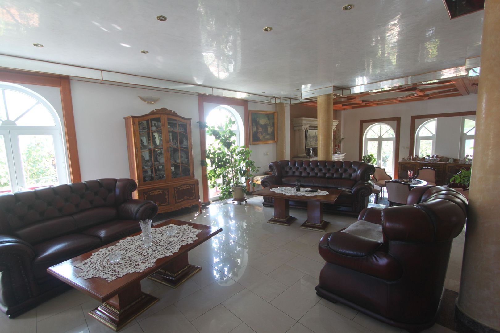 Casă / Vilă cu 8 camere de vânzare în zona Semicentral - Poză 24