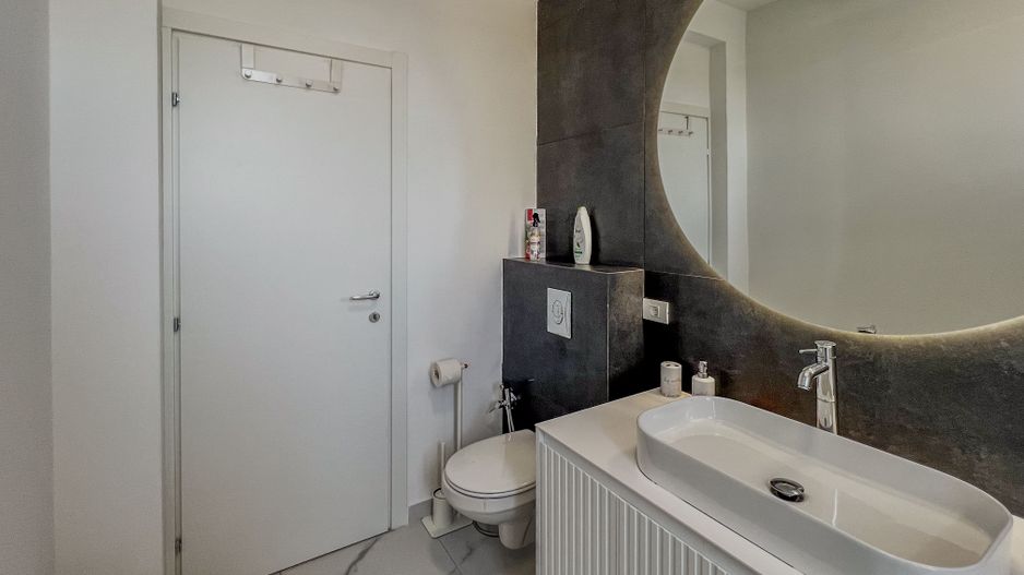 Vilă individuală elegantă, complet mobilată și utilată, lângă parcul și pădurea din Corbeanca - Poză 22