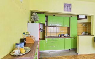 Casă cu 4 camere în zona Parneava - Poză 3