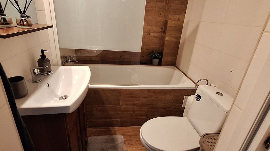 Apartament cochet, doua camere, zona Victoriei-Gara de Nord - Poză 9