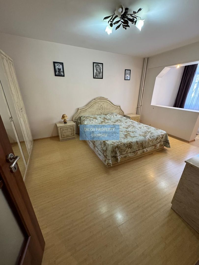 Apartament 3 camere - Poză 1