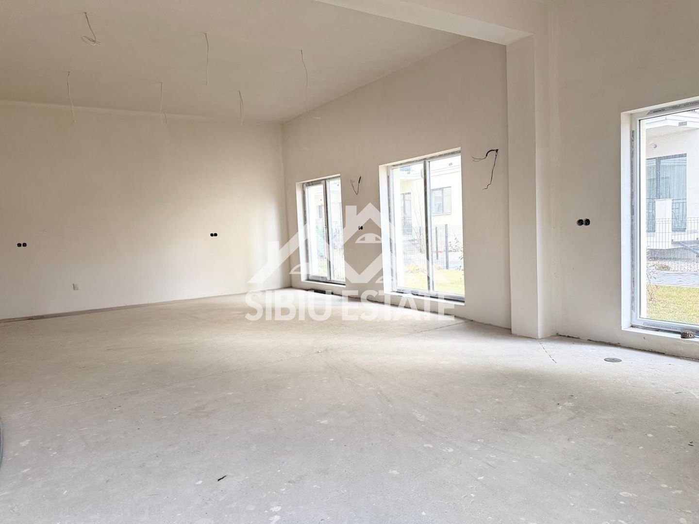 Spatiu comercial nou 66 mp cu teren propriu 41 mp si  2 locuri parcare - Poză 4