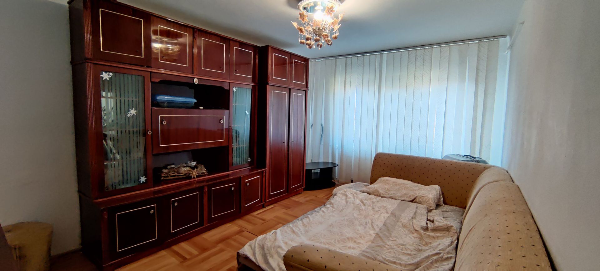 APARTAMENT 2 CAMERE LIPOVEI - Poză 1