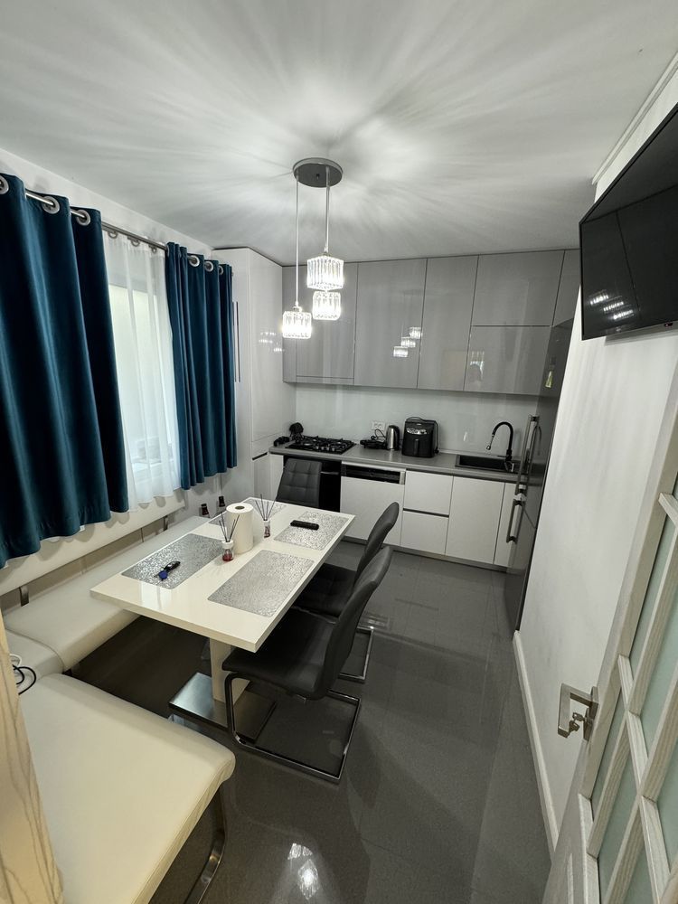 Casa 4 dormitoare 3 bai sector 3 - Poză 4