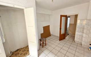 Apartament 3 camere, decomandat, zona Liceului Sportiv - Poză 5