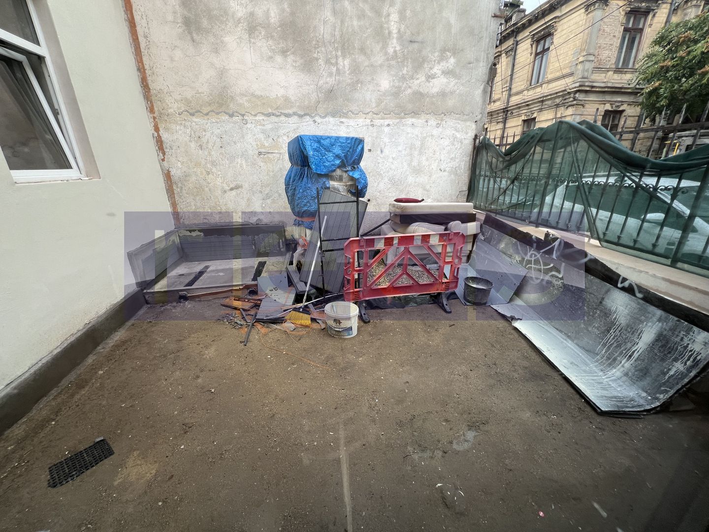 IMOBIL MIXT | ROSETTI | 500 MP | RENOVAT | 2 CORPURI + SUBSOL + CURTI INTERIOARE - Poză 9