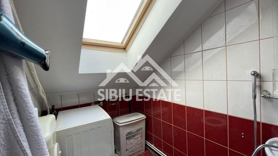 Apartament de vanzare, cu 4 camere,  82.4 mp. -Calea Cisnadiei (Ciresica) - Poză 18