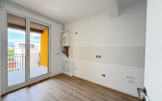 Bucatarie inchisa. Lift. Loc de parcare. - Poză 3