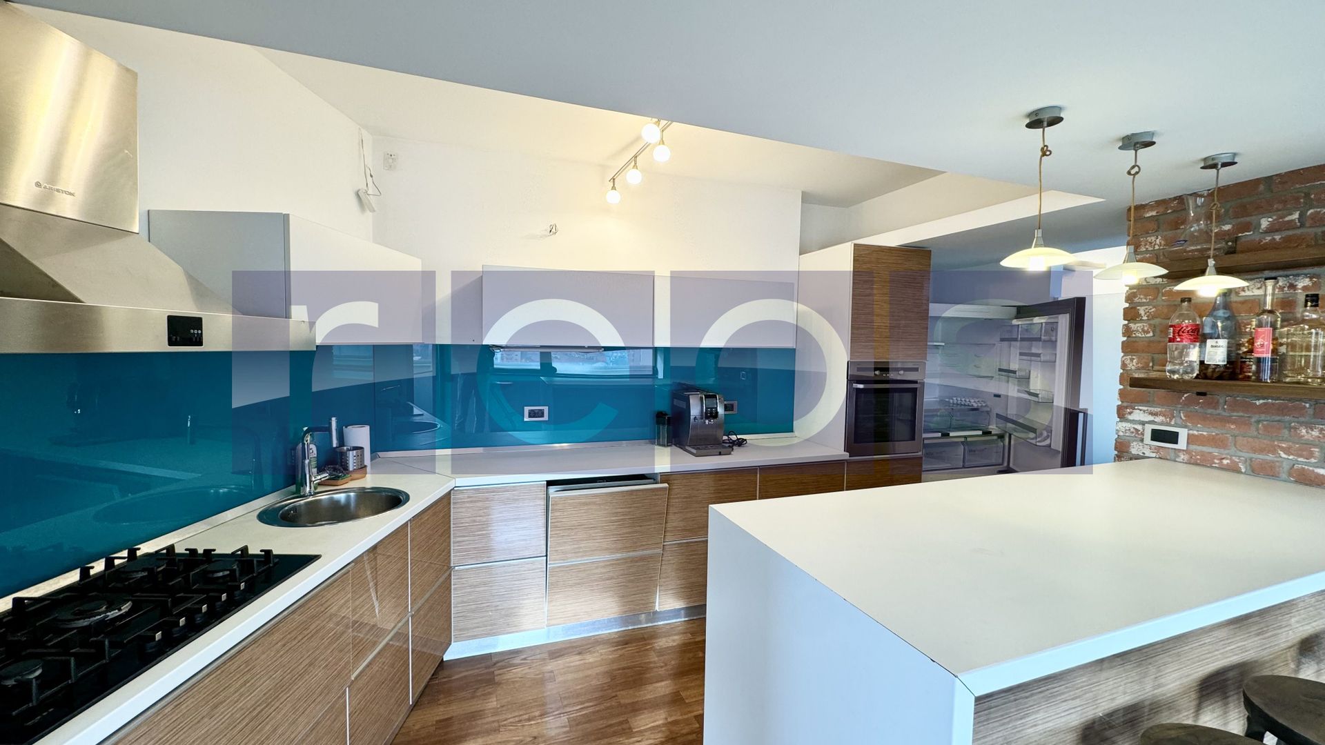 PRIMA INCHIRIERE | VEDERE PANORAMICA | PARCARE SUBTERANA | TOAMNEI - Poză 4