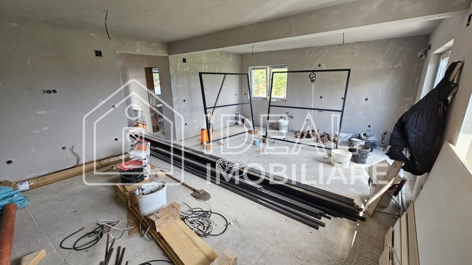 Casa Individuala Moderna cu 265 mp de curte, Sura Mica - Poză 2