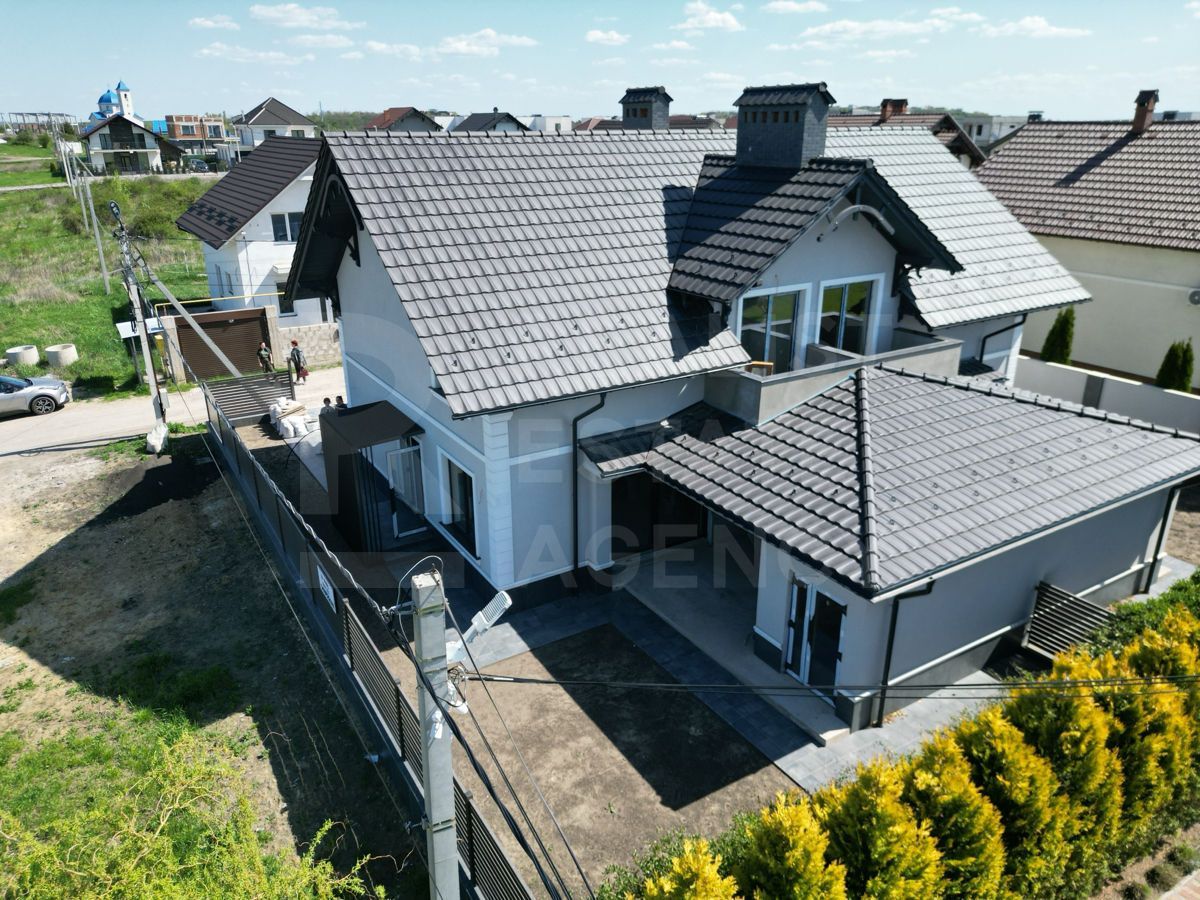 Vânzare, casă, 4 camere, str. Sfânta Vineri, Tohatin - Poză 1